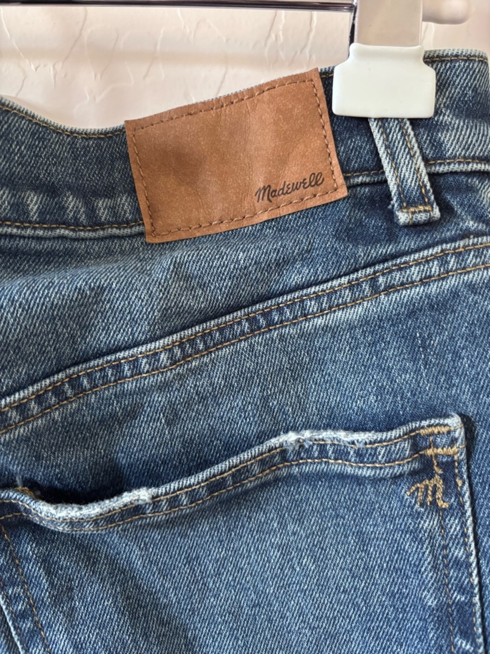 Madewell Relaxed Bootcut Jeans - Picture 4 of 11